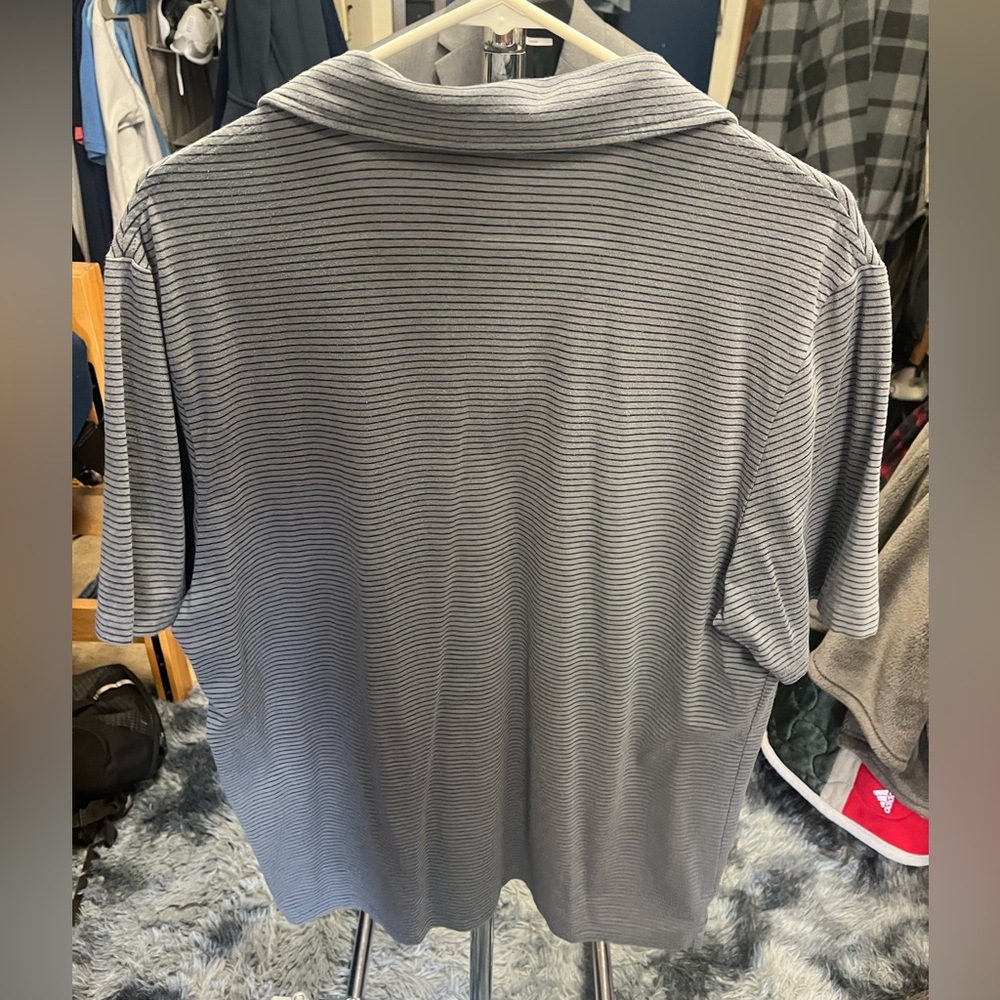 Vineyard vine striped collard shirt